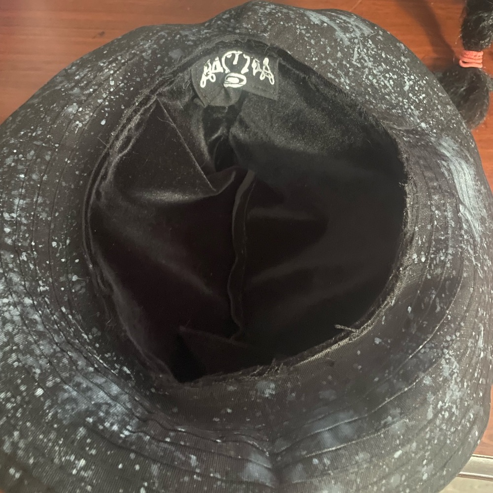 Top hat - Picture 8 of 11